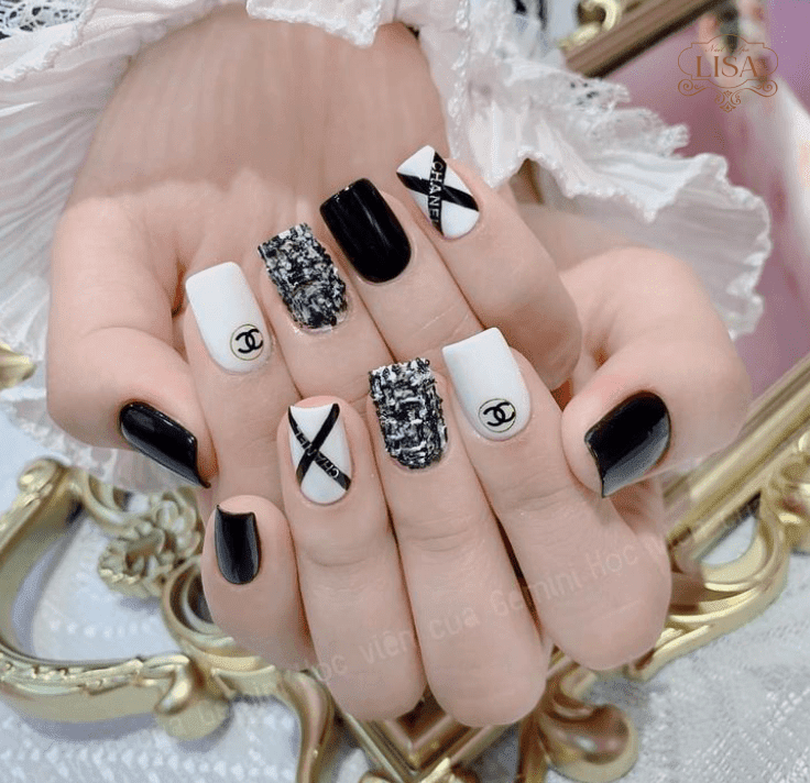 Mẫu nail sticker đẹp và dễ dán – Xu hướng 2025